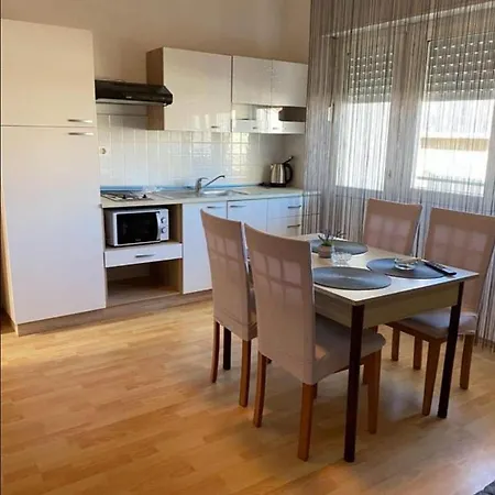 Apartment Marsic &